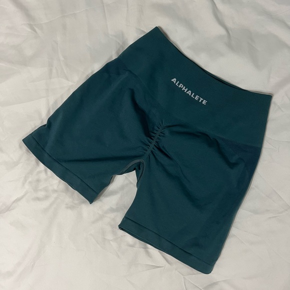 Alphalete Amplify Shorts - Picture 1 of 3